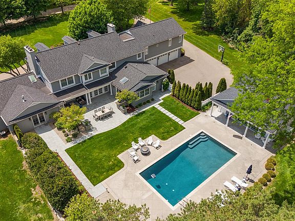 3rd image of 232 Guilford Rd