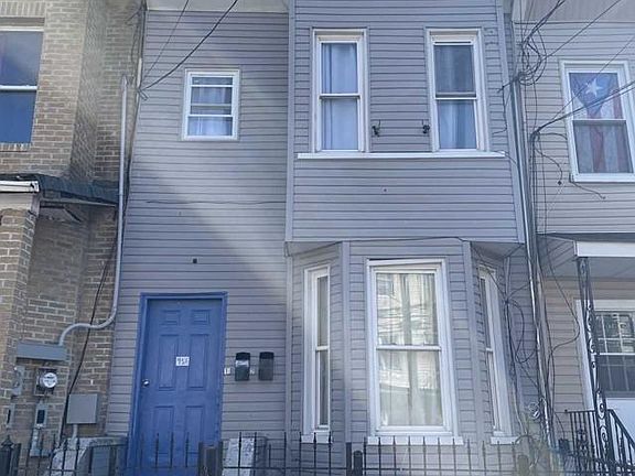 5th image of 95 1/2 Garside St