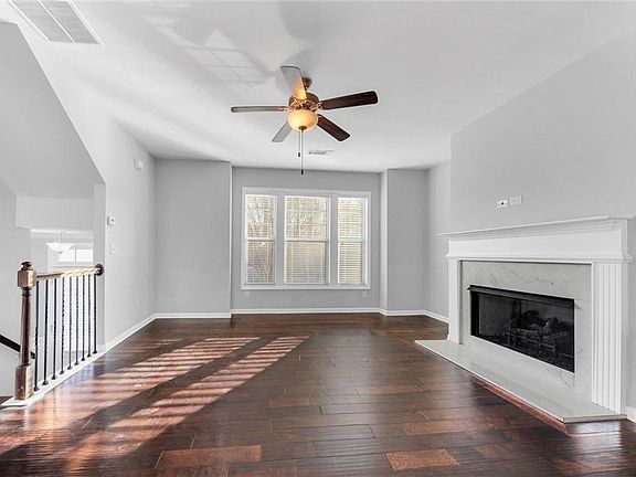 3rd image of 2660 Village Place Dr