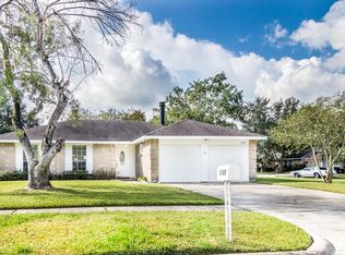 2785 Tallowood Dr, League City, TX 77573