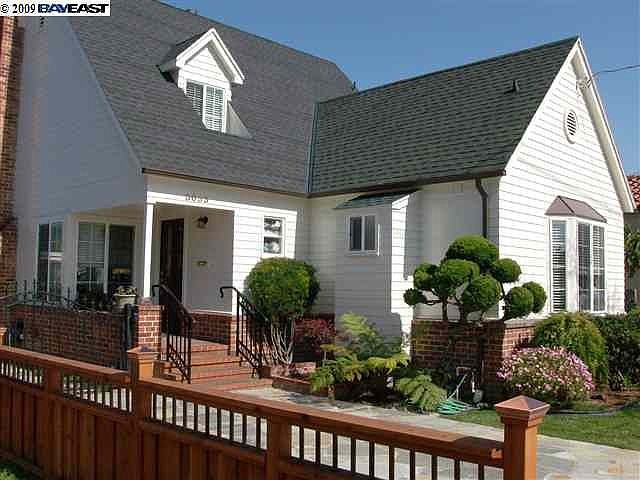 2nd image of 3035 Marina Dr