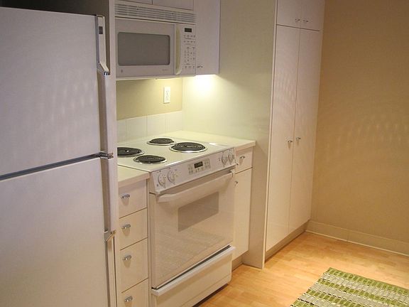 2nd image of 403 Main St APT 602N
