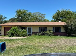75 San Jacinto St, Point Comfort, TX 77978