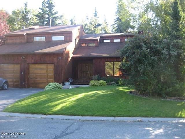 Exterior Summer Photo