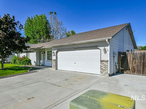 3rd image of 2505 N Victor Way