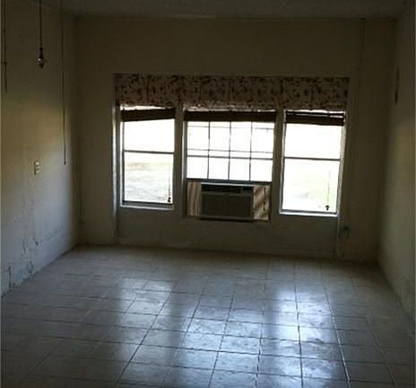 4th image of 14393 S Dogwood St E