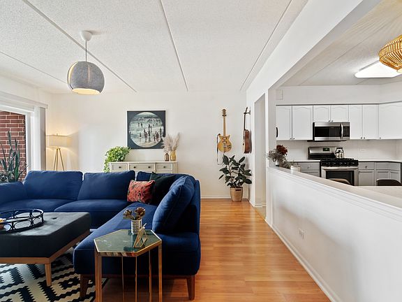 4th image of 201 N Vail Ave APT 302