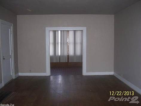 4th image of 2601 S Linden St