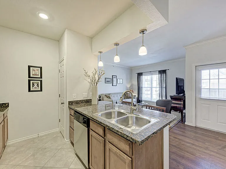 Riverhorse Ranch Apartments II — Photo 39