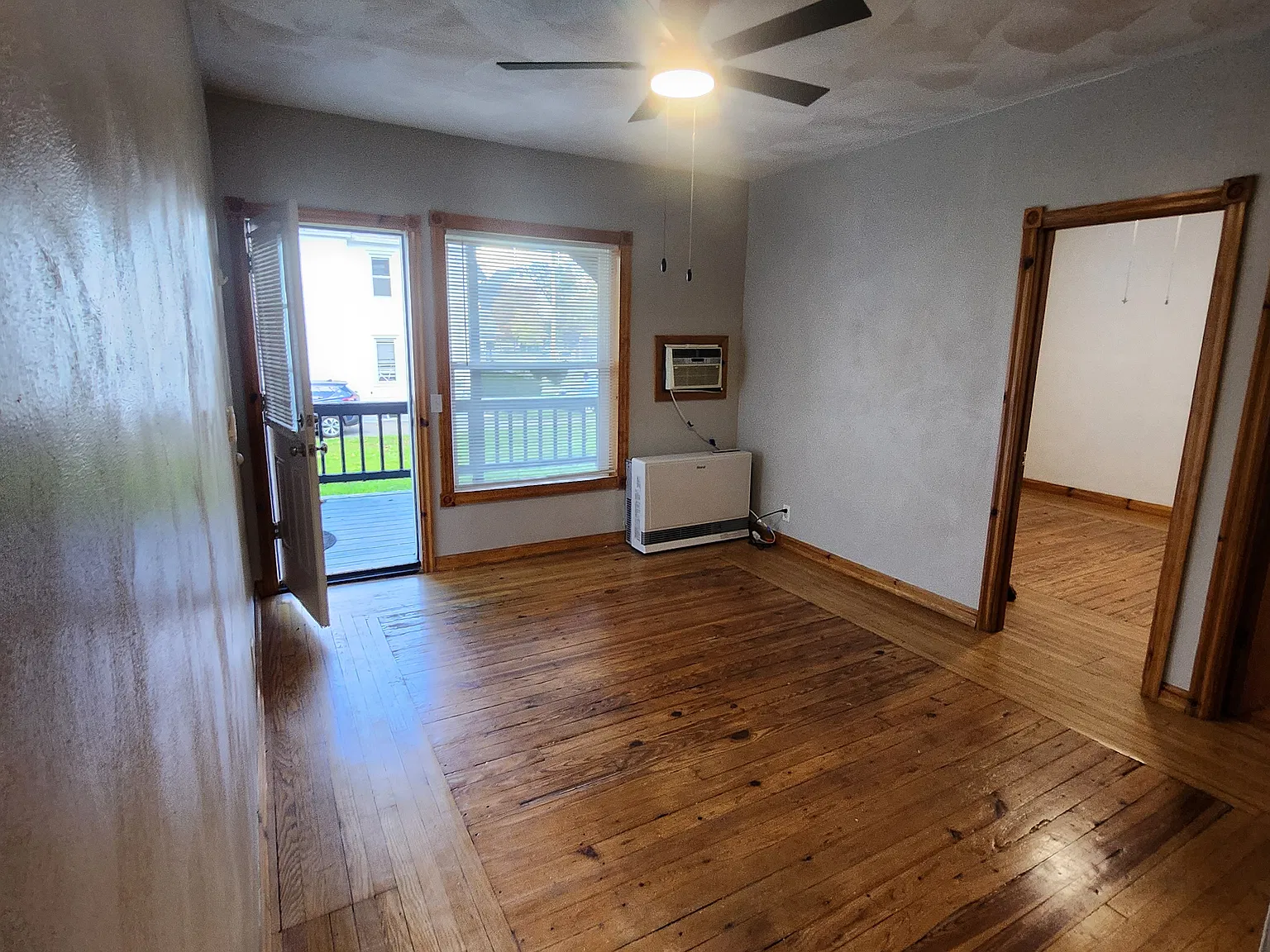 2 bed, $1,200 — Photo 4