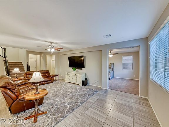 4th image of 820 Fox Mountain Ct
