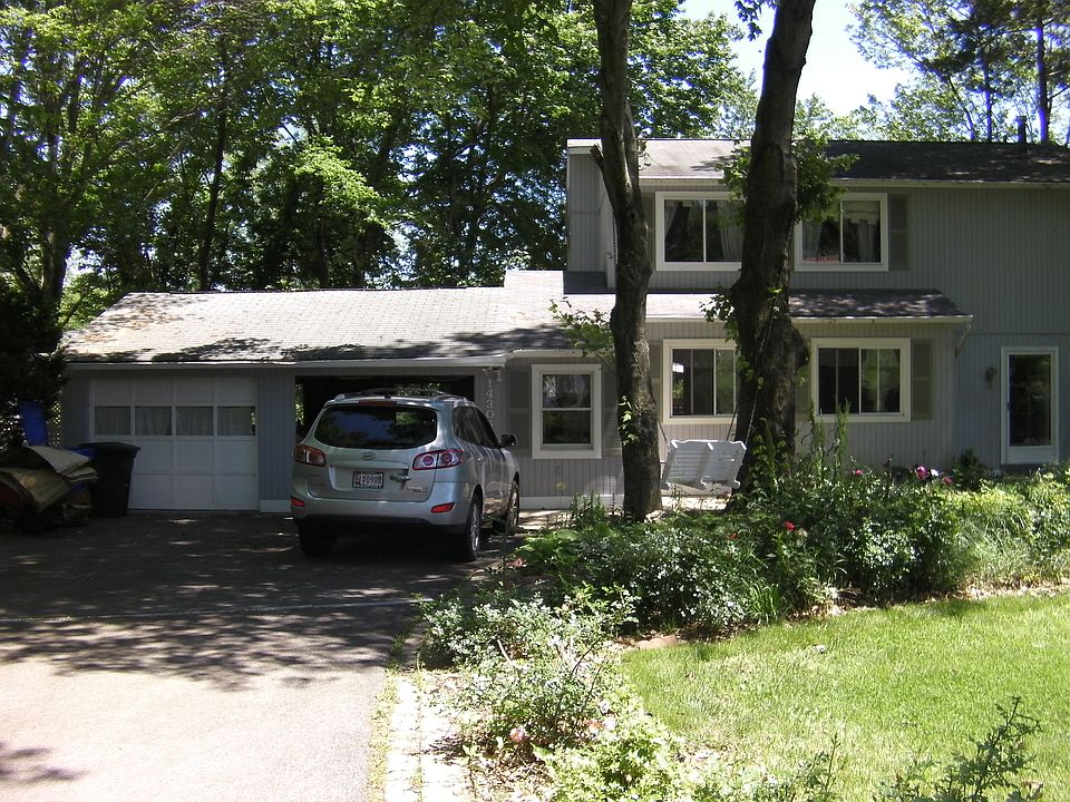 2nd image of 14305 Sturtevant Rd