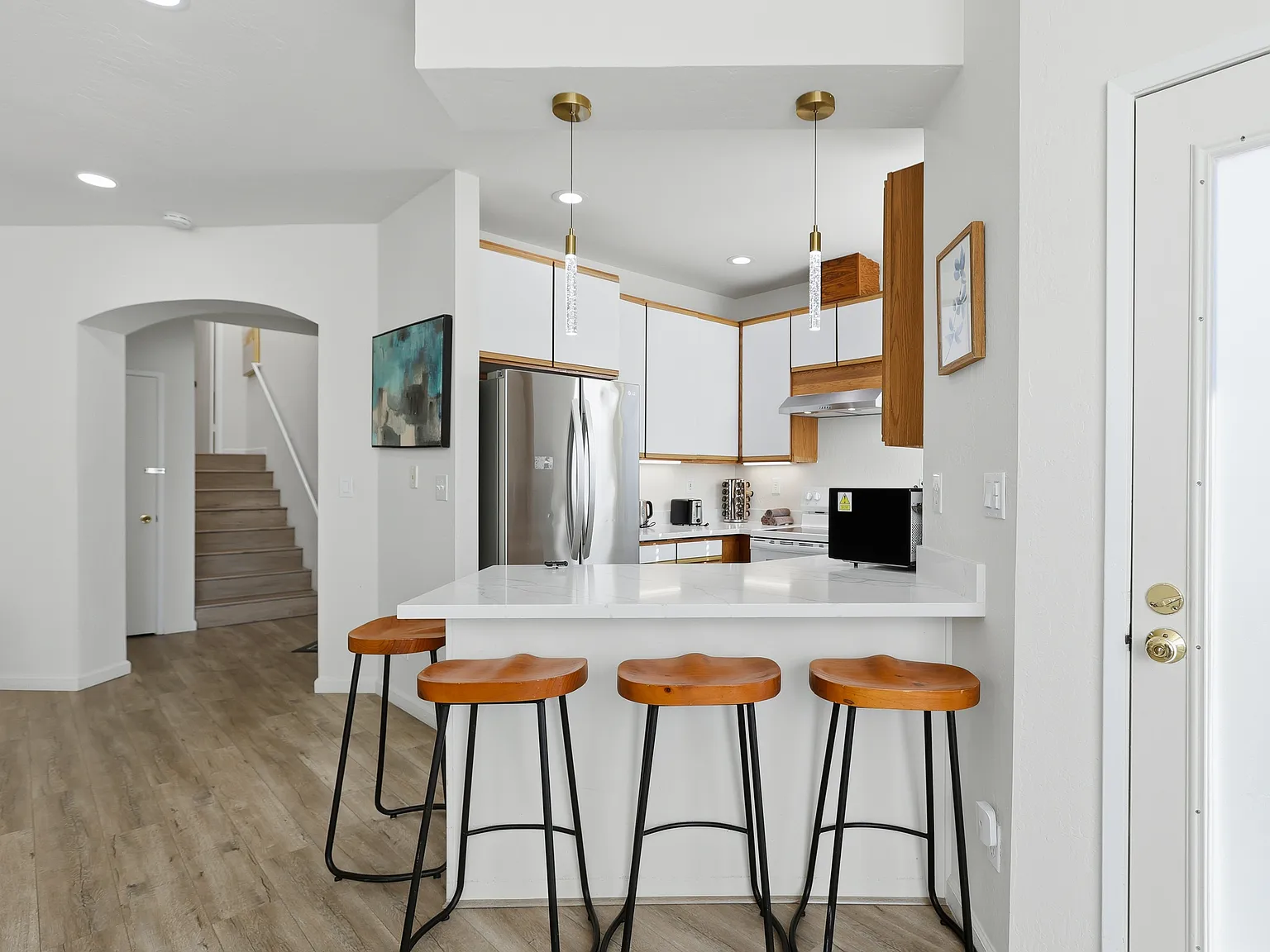 3 bed, 1550 sqft, $10,000 — Photo 3