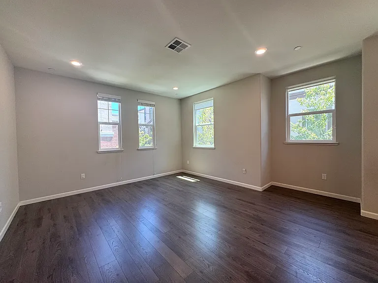 1026 Abruzzo Ln #1 — Photo 8