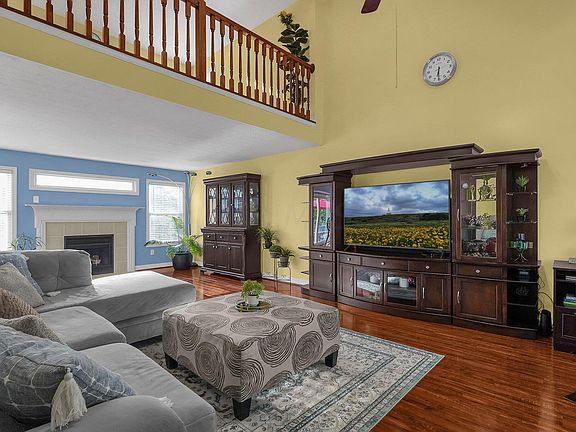 4th image of 2383 Featherwood Dr
