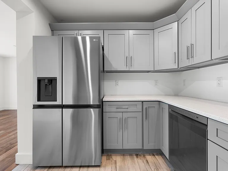 245 E Main St #2 — Photo 16
