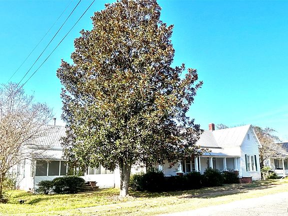 3rd image of 304 Church St