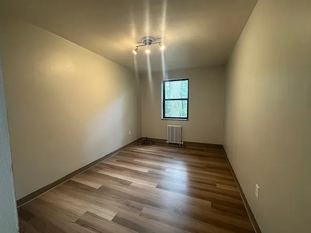 Royal Gardens Apartments — Photo 58