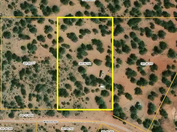 32252 W ANCHO Road #-, Seligman, AZ 86337
