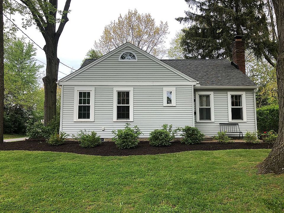2nd image of 1045 Meredith St
