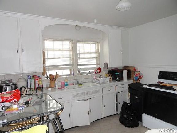 5th image of 2727 Independence Ave