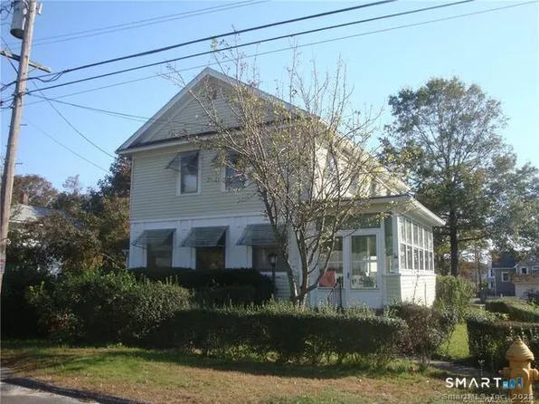 15 Warren St, Milford, CT 06460