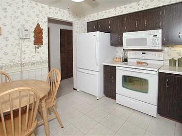 5th image of 84 Stella Dr