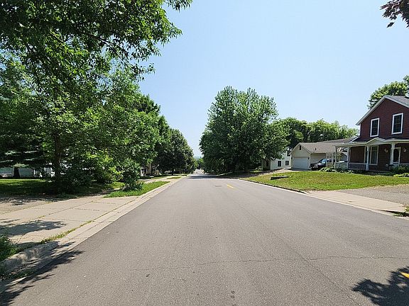4th image of 520 4th St W