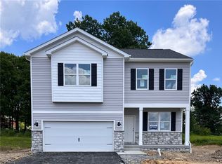 356 Leslie Farms Dr, Evans City, PA 16033
