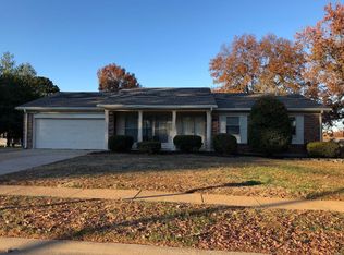 5002 Flamewood Dr, Saint Louis, MO 63129