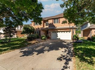 13 Hedge Maple Path, Chatham Kent, ON N7L 5E9