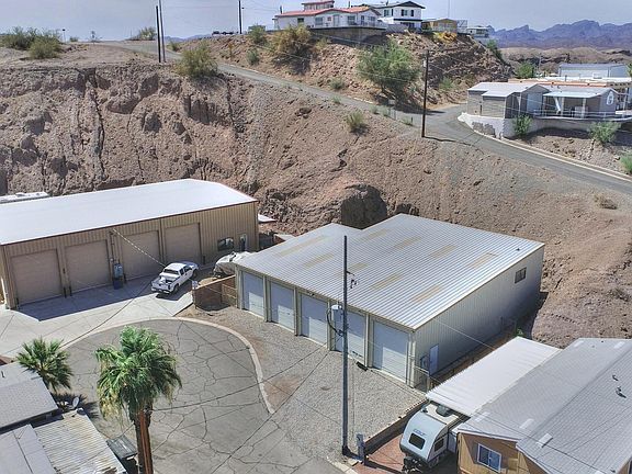 2nd image of 31335 Commercial Dr