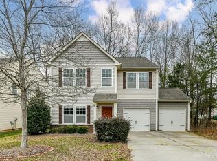 8410 Lustre Rd, Charlotte, NC 28215
