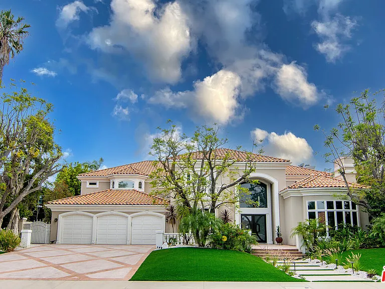 25522 Colette Way — Photo 2