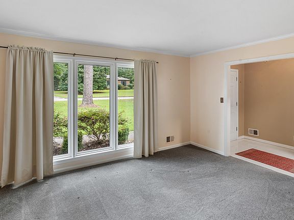 5th image of 2905 Westchester Drive