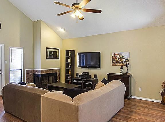 5th image of 3701 Verlaine Dr