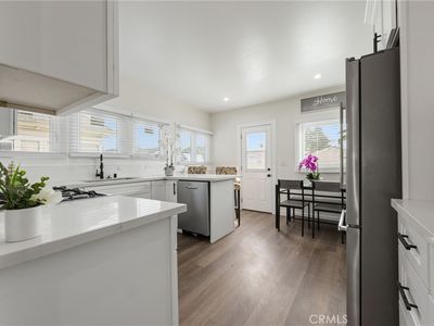 1550 W 70th St, Los Angeles, CA, 90047