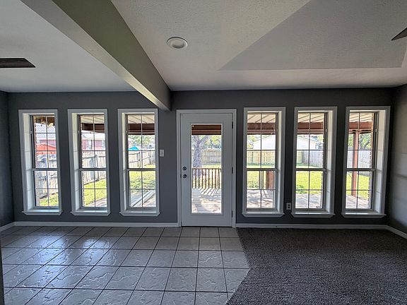 5th image of 2230 Cedar Oaks Dr