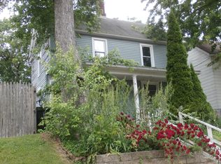 1219 15th St #A, Moline, IL 61265