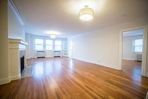 1st image of 420 E Armour Blvd APT 7SW