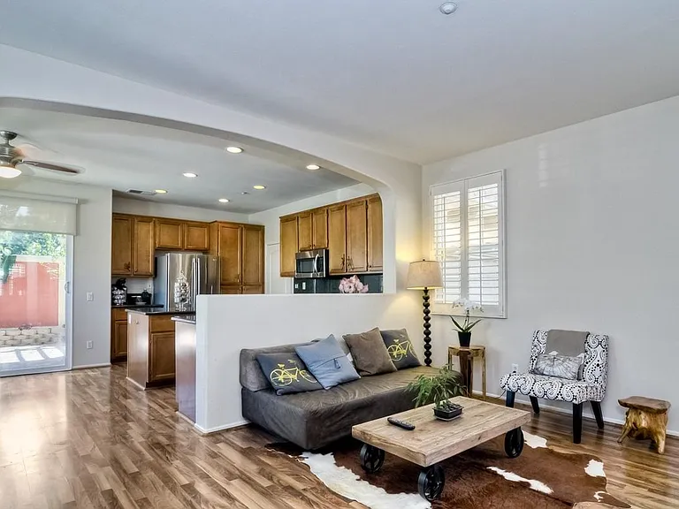 16489 Sunstone Dr — Photo 3
