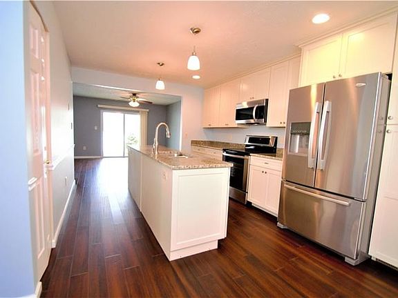 4th image of 504 Sunrise Dr