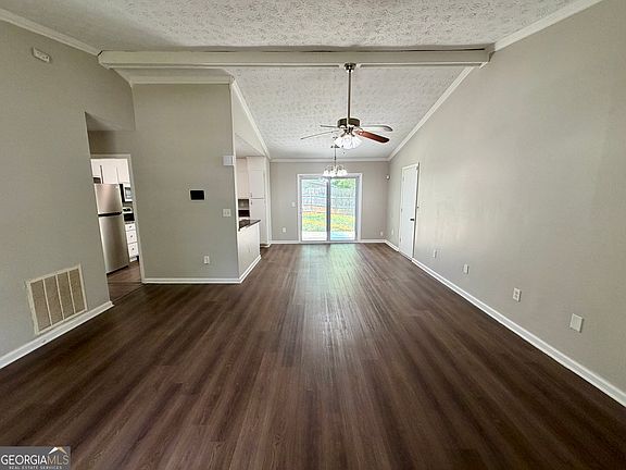3rd image of 5663 Saint Thomas Dr