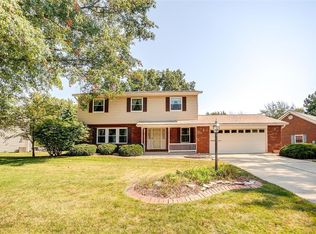 1828 Apache Ln, Godfrey, IL 62035