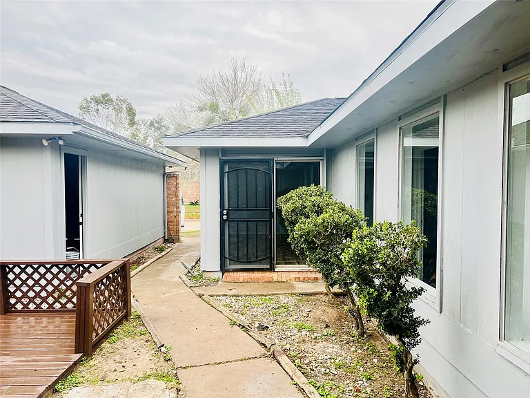 13114 Benford Dr — Photo 4