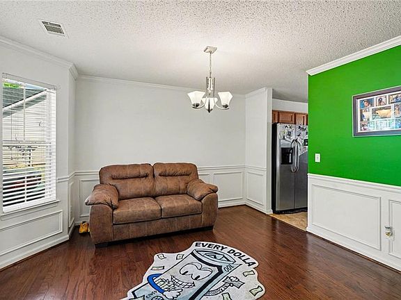 5th image of 8710 Walworth Ct
