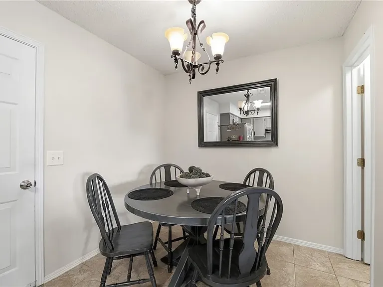 3034 W Mica St — Photo 12