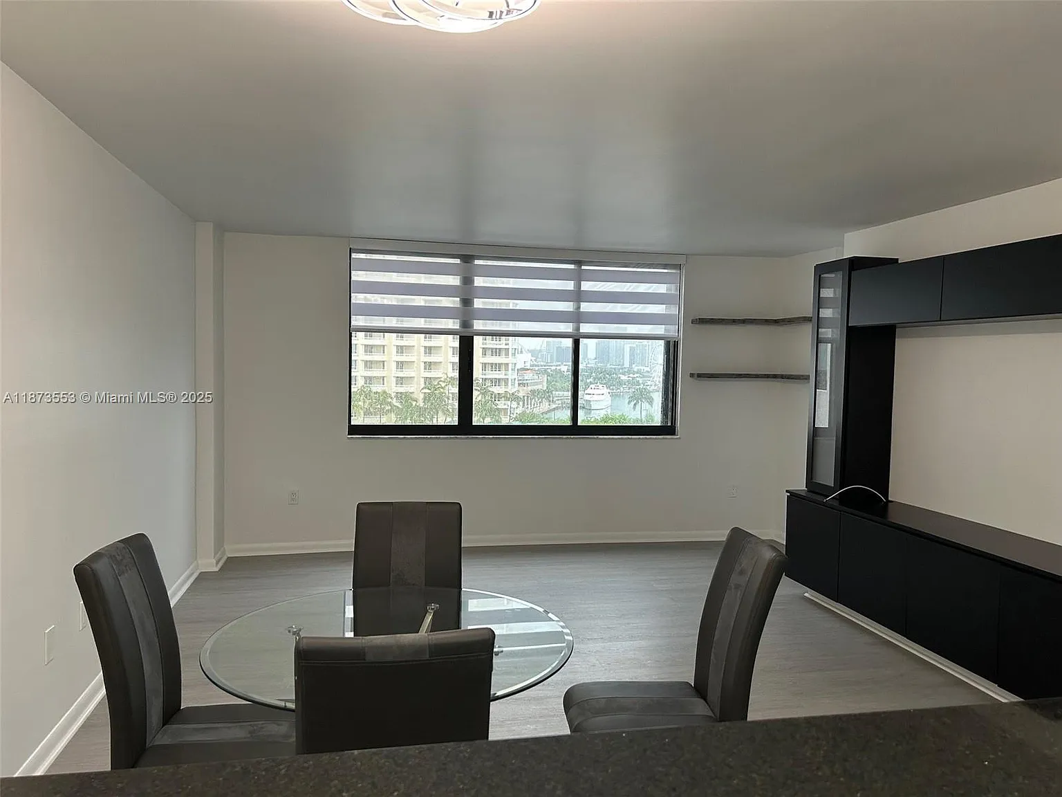 540 Brickell Key Dr — Photo 3