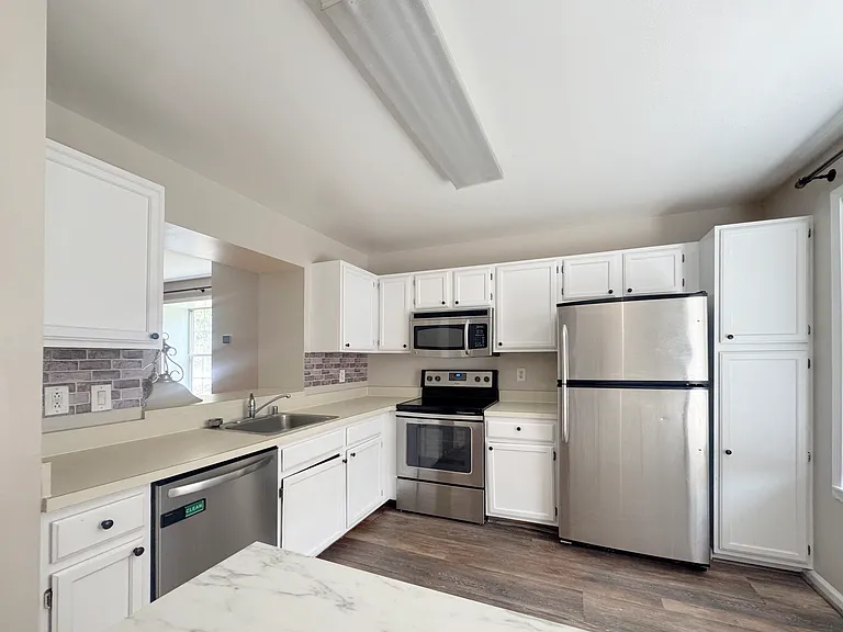 7419 Courtland Cir — Photo 5