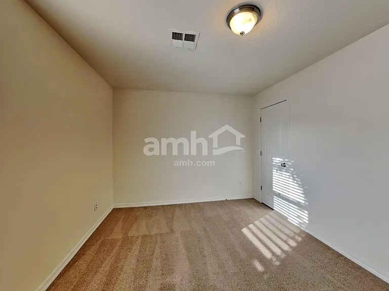 372 W Wood Owl Dr — Photo 26